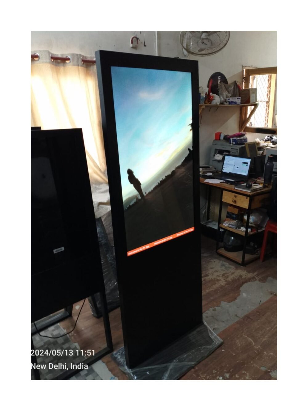 43 inch Touch Digital Standee Indoor Kiosk Digital Signage Floor Standing Display | 43 inch Touch Digital signage Kiosk Floor Standing Totem display - Image 3